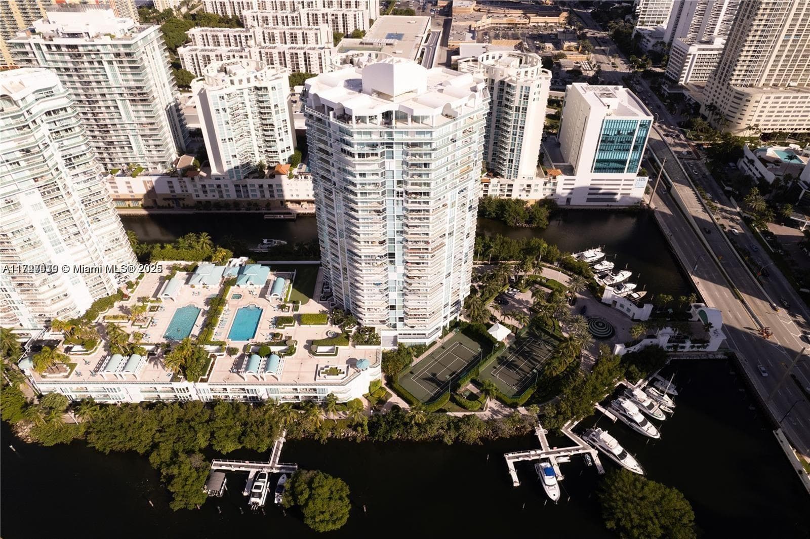 Oceania IV Unit 942 condo rented at 16400 Collins Ave # 942, Sunny Isles Beach FL 33160